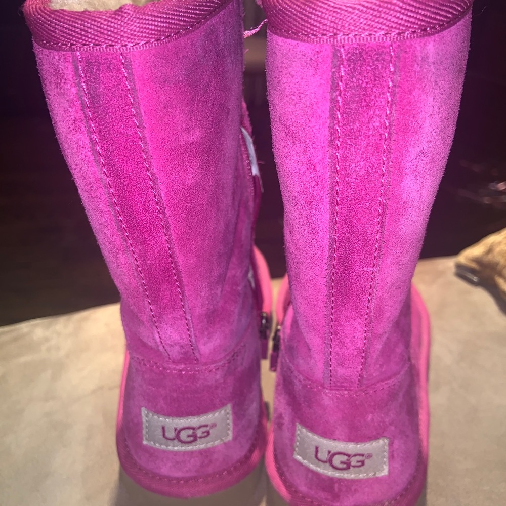 Kids Ugg short winter boots